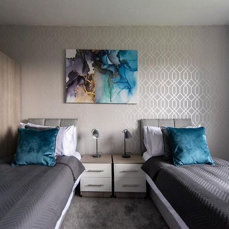 3 Bed Apartment - Perfect For Contractors Near Liverpool Airport Hale  Eksteriør billede