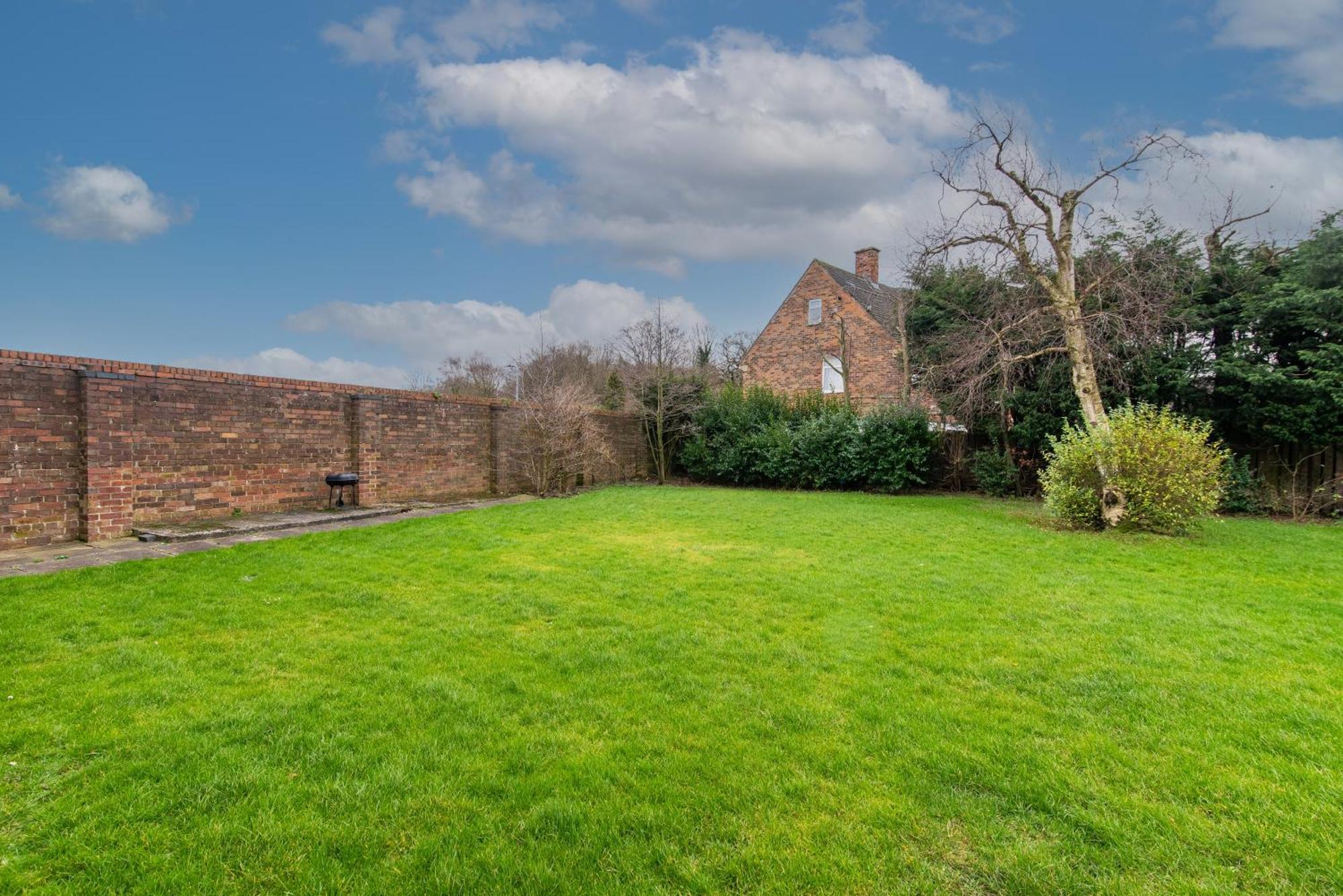 3 Bed Apartment - Perfect For Contractors Near Liverpool Airport Hale  Eksteriør billede