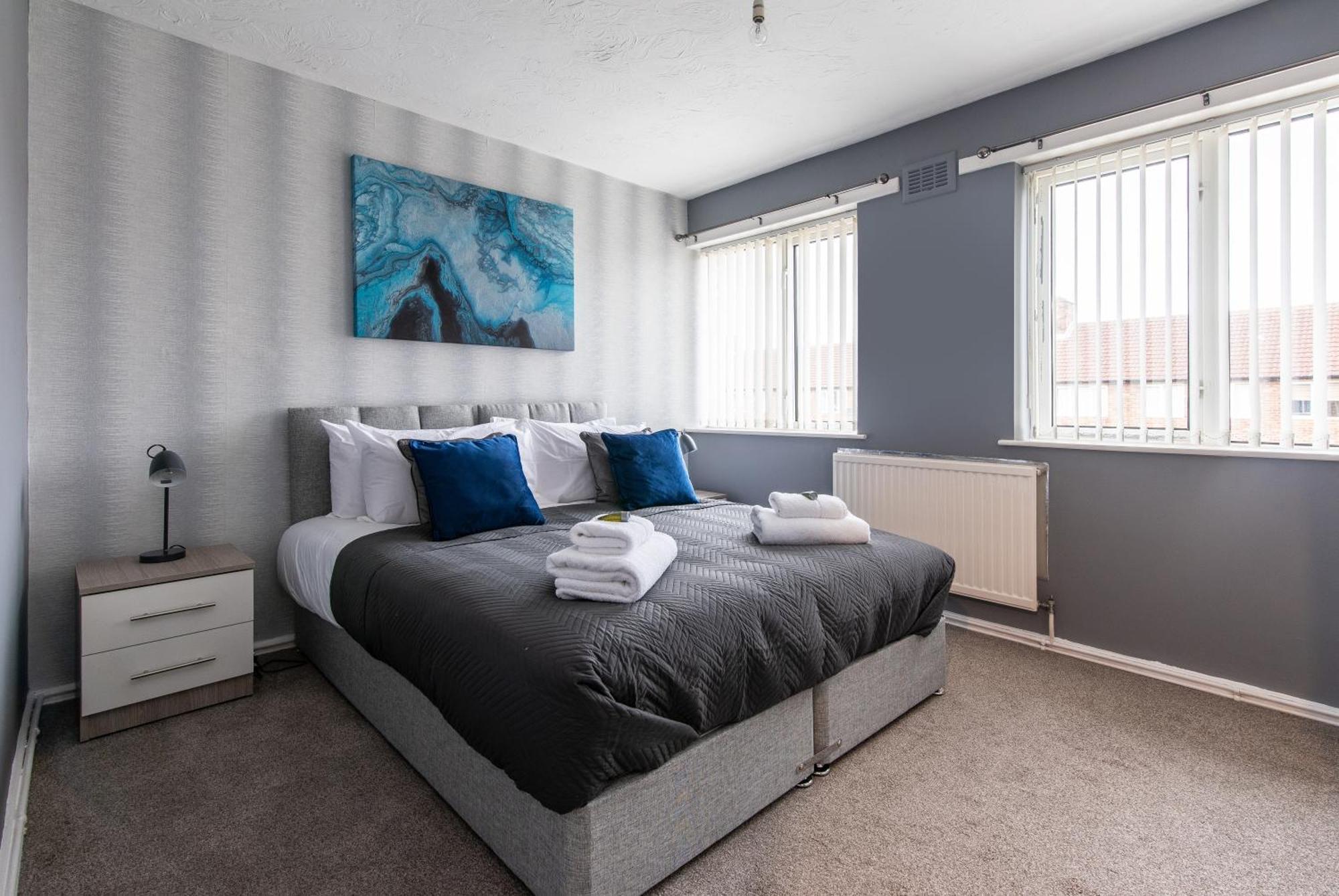 3 Bed Apartment - Perfect For Contractors Near Liverpool Airport Hale  Eksteriør billede