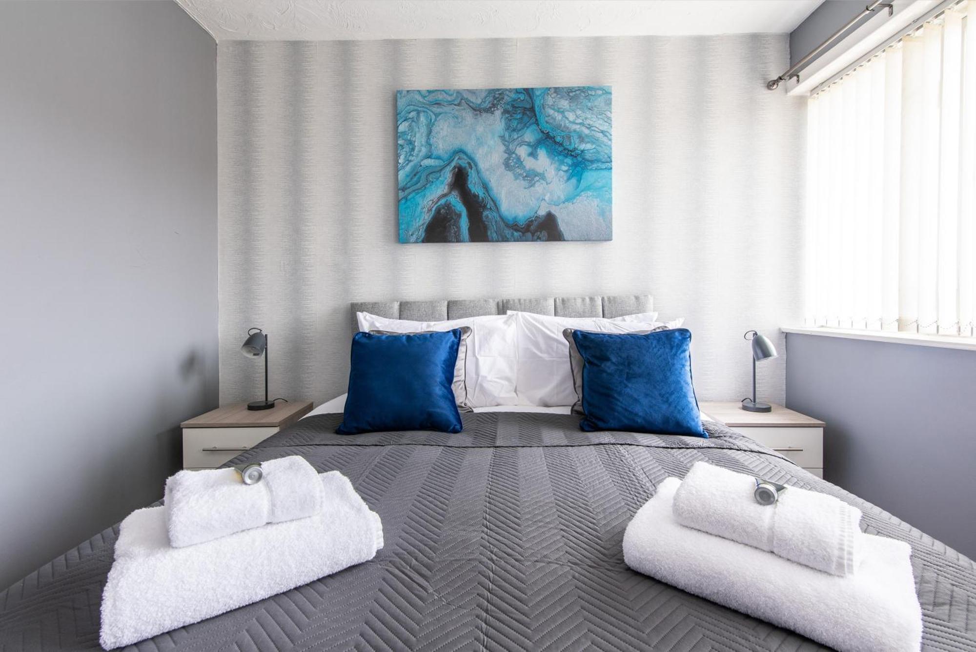 3 Bed Apartment - Perfect For Contractors Near Liverpool Airport Hale  Eksteriør billede
