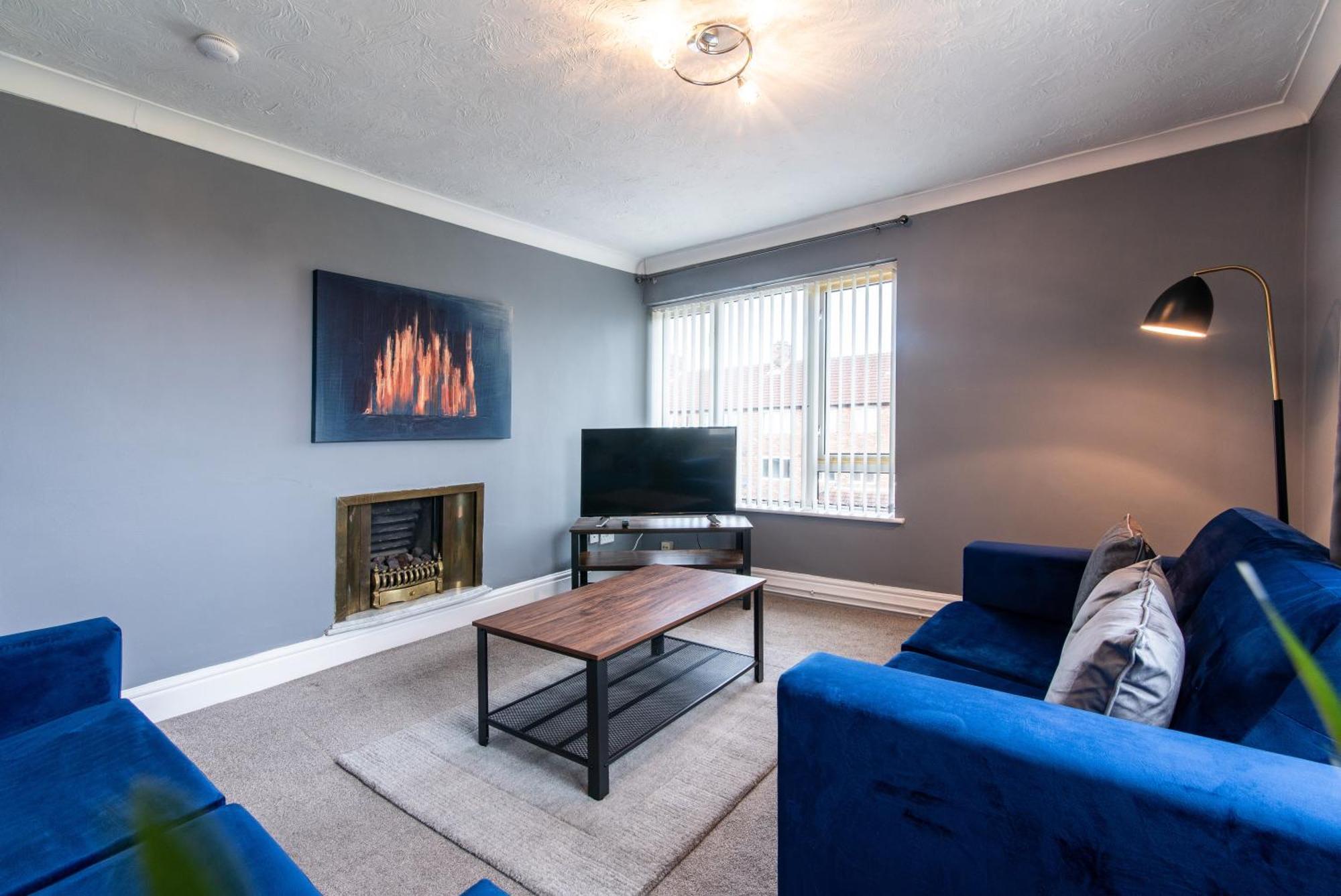 3 Bed Apartment - Perfect For Contractors Near Liverpool Airport Hale  Eksteriør billede